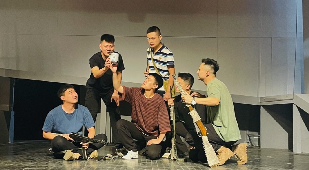 臺前幕后 | 江南小劇場孵化服務(wù)中心孵化劇目話劇《離去的你》演出倒計(jì)時