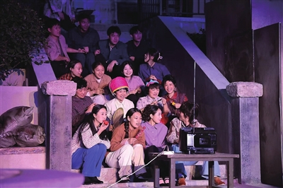 【青島晚報】精品項目特色演出主題活動“云上云下”同樣精彩 “喜慶二十大”青島唱響主旋律
