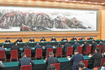 【人民日報(bào)】習(xí)近平在民營企業(yè)座談會上強(qiáng)調(diào)  民營經(jīng)濟(jì)發(fā)展前景廣闊大有可為 民營企業(yè)和民營企業(yè)家大顯身手正當(dāng)其時(shí)  李強(qiáng)丁薛祥出席 王滬寧主持
