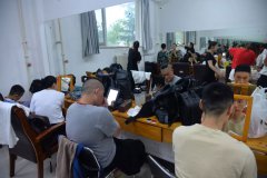 向人民解放軍致敬！ 青島演藝集團(tuán)京劇院赴部隊(duì)慰問演出